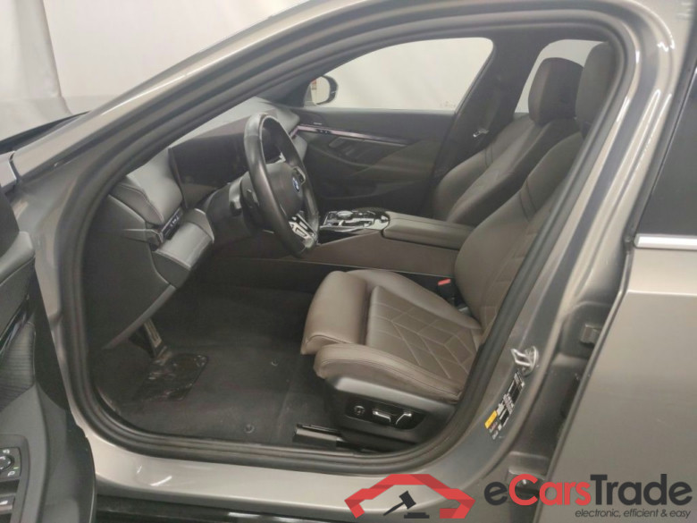 BMW i5 eDrive40 250kW 4d #3