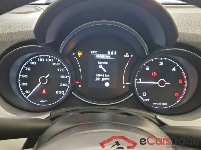 FIAT 500X / 2018 / 5P / CROSSOVER 1.3 MJET 95CV E6D CONNECT #4