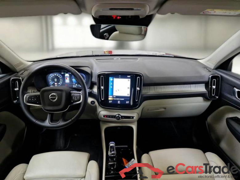 VOLVO XC40 / 2017 / 5P / SUV T4 PLUG-IN HYBRID AUTO RECHARGE INSCR. #3
