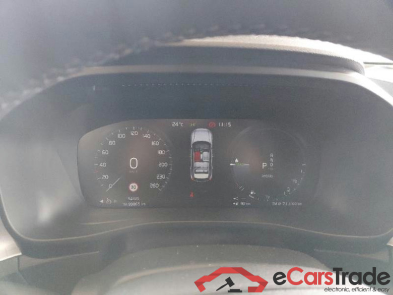 VOLVO XC40 / 2021 / 5P / SUV T5 RECHARGE PLUG-IN AUTO CORE #4