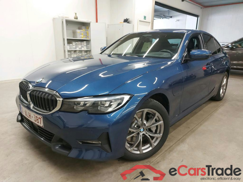 BMW - BMW 3 BERLINE 330e 292PK Business Edition Sport With Heated Sport Seats & Pack Driving Assistant Pro & Head Up & Parking Assistant Plus * HYBRID *