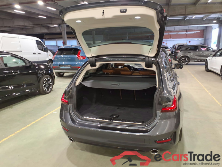 BMW 3 SERIES TOURING 3.0 330D (210KW) TOURING #3