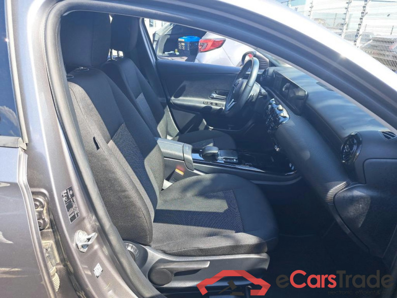 MERCEDES - MER A 180 136PK 7G-DCT Business Solution Essential * PETROL * #3