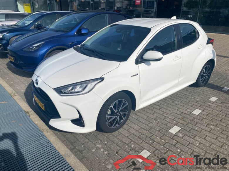 TOYOTA YARIS 1.5 Hybrid Dynamic #1