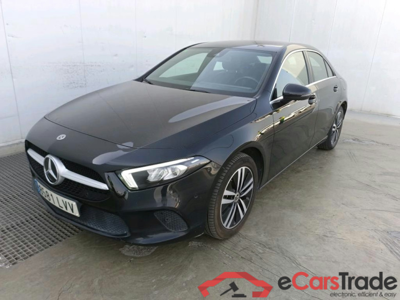MERCEDES-BENZ Clase A / 2018 / 4P / sedán Sedán A 250 e