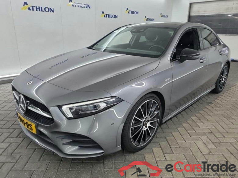 MERCEDES-BENZ A-Klasse Limousine A 200 7G-DCT Business Solution AMG 4D 120kW #1