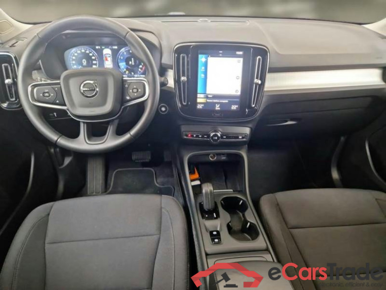 VOLVO XC40 / 2017 / 5P / SUV T3 AUTOMATICO MOMENTUM PRO #3
