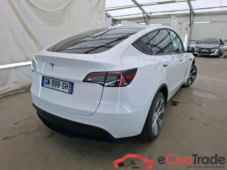 TESLA Model Y / 2021 / 5P / SUV RWD #4