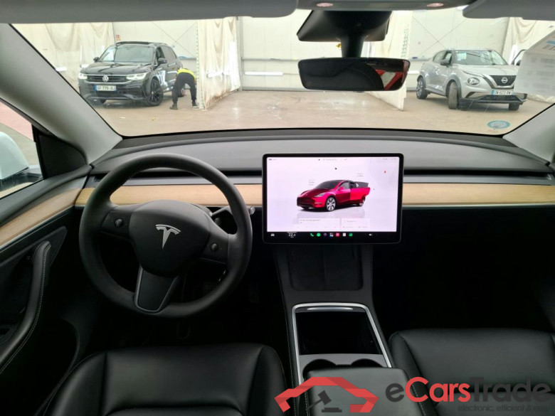 TESLA Model Y / 2021 / 5P / SUV RWD #6