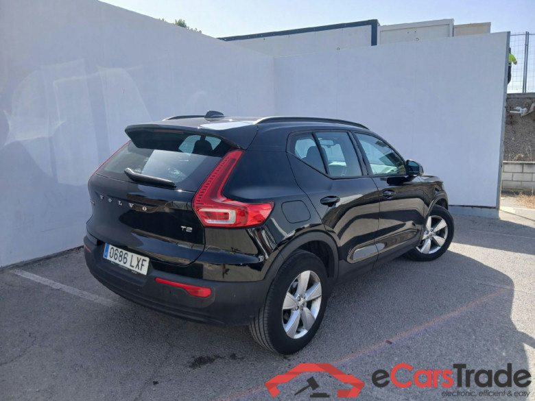 VOLVO XC40 / 2017 / 5P / todoterreno 1.5 T2 Momentum Core #2