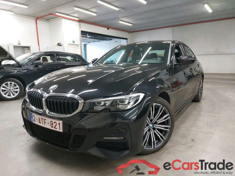 BMW - BMW 3 BERLINE 318dA 136PK Business Edition M Sport Pack Business Plus With Vernasca Heated Sport Seats & Electric Sliding Roof & Parking Assistant