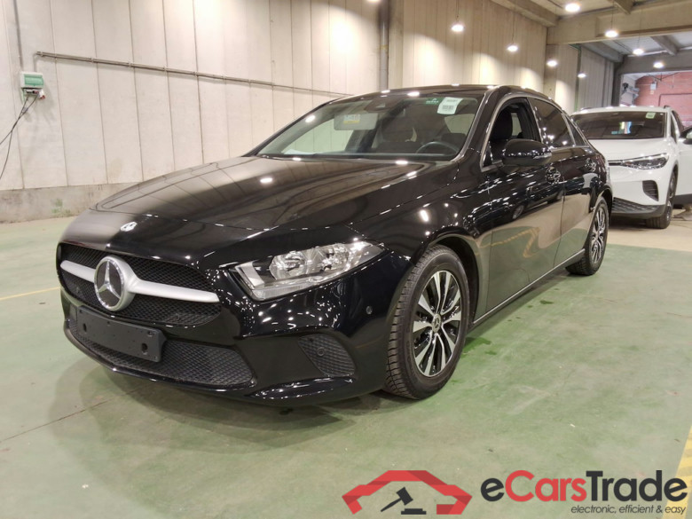 MERCEDES-BENZ A-CLASS 2.0 A 180 D ESSENTIAL LINE DCT #1