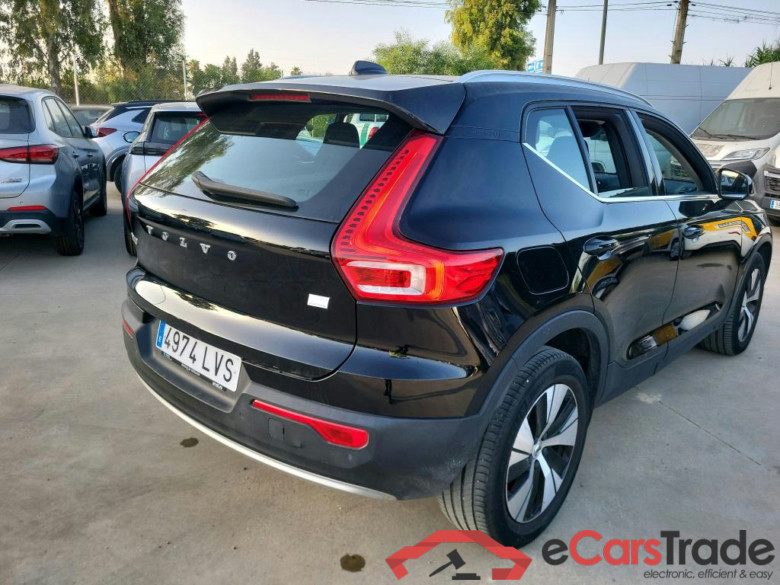 VOLVO XC40 / 2017 / 5P / todoterreno 1.5 T4 Twin Recharge Inscription Ex Auto #2