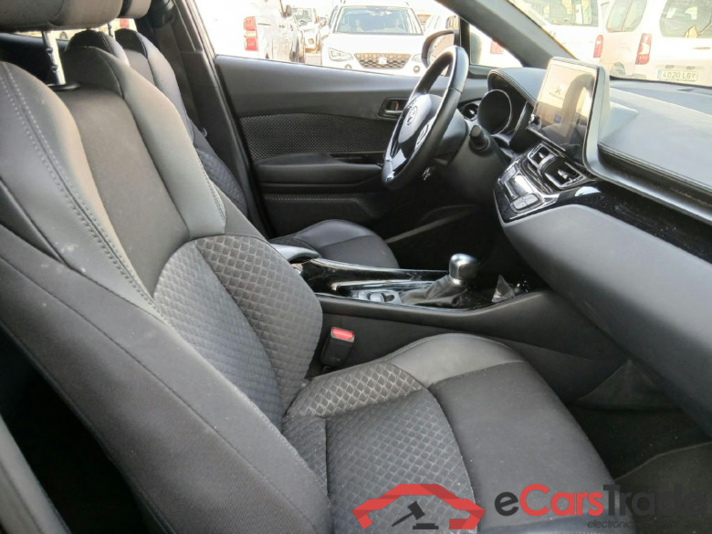 TOYOTA C-HR / 2019 / 5P / todoterreno 1.8 125H Advance #6