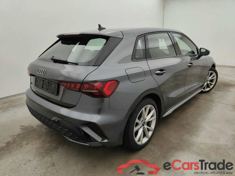 Audi A3 Sportback 35 TDI S tronic S line 5d #4