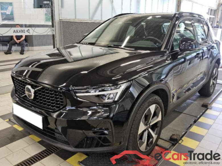 Volvo XC40 (2017->) DE - SUV5 B4 2WD EU6d, Plus Dark, (Facelift) 2022 - 2024 #1