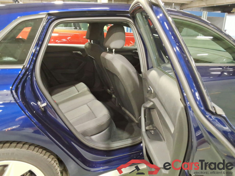 AUDI A3 2.0 30 TDI 85KW S LINE #5
