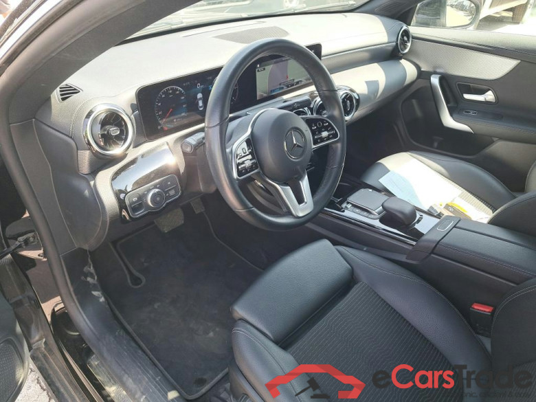 MERCEDES-BENZ CLA / 2019 / 4P / coupé CLA 200 D DCT #3