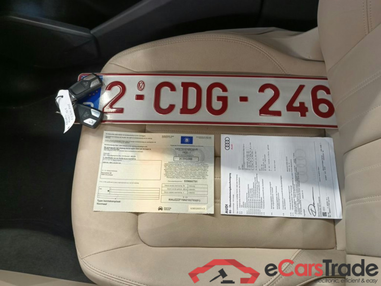 Audi Q5 Business Edition S line 30 TDI S tronic 5d #4
