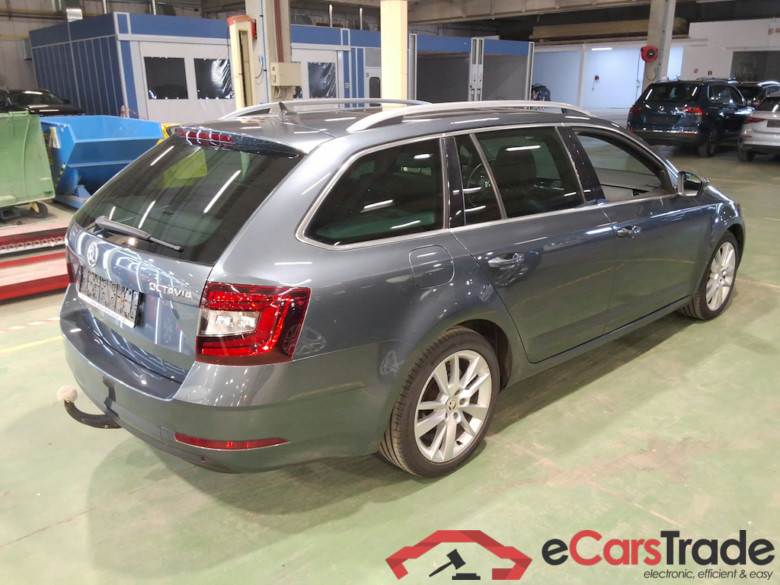 SKODA OCTAVIA COMBI - 2017 1.5 TSI ACT Style DSG #4