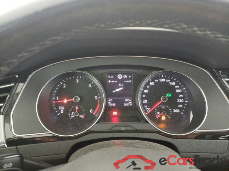 VOLKSWAGEN PASSAT / 2019 / 5P / STATION WAGON VAR. 2.0TDI SCR EVO 110KW BUSINESS DSG #4