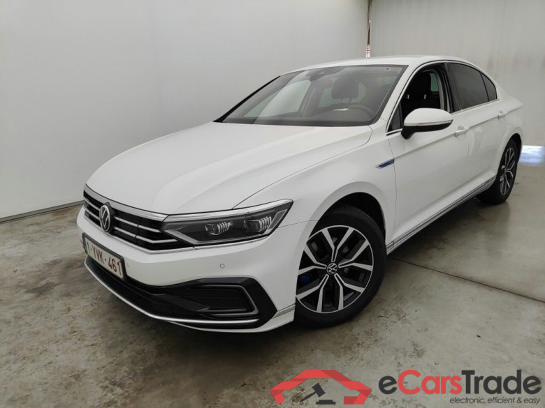 Volkswagen Passat 1.4 TSI GTE Business DSG 4d #1
