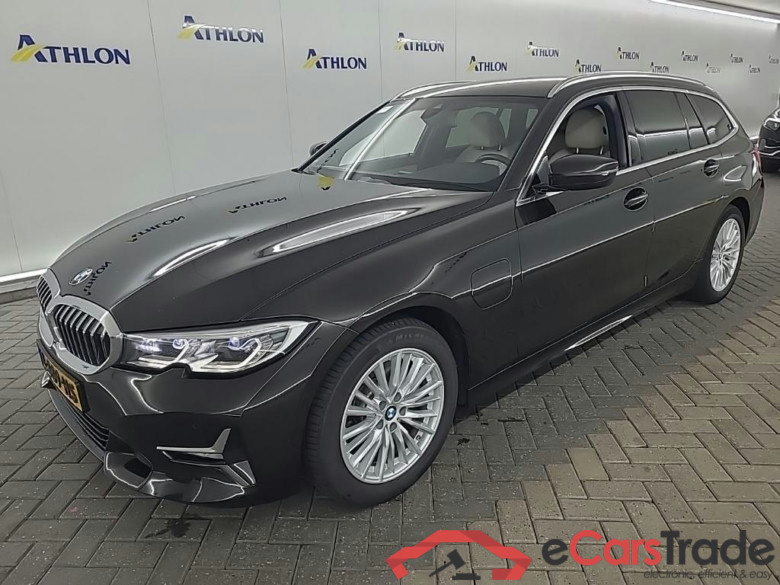 BMW 3-serie Touring 320e 5D 150kW #1