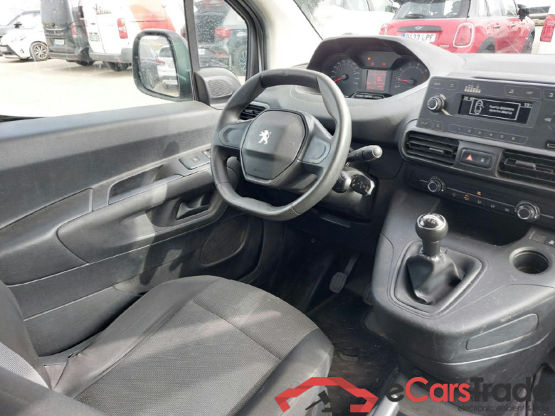 PEUGEOT Partner / 2018 / 3P / furgón derivado de turismo Pro Standard 600kg BlueHDi 73kW (AC) #3