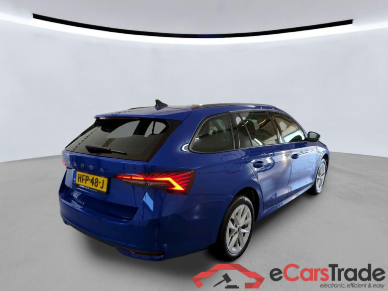 SKODA Octavia Combi 110 kW #6