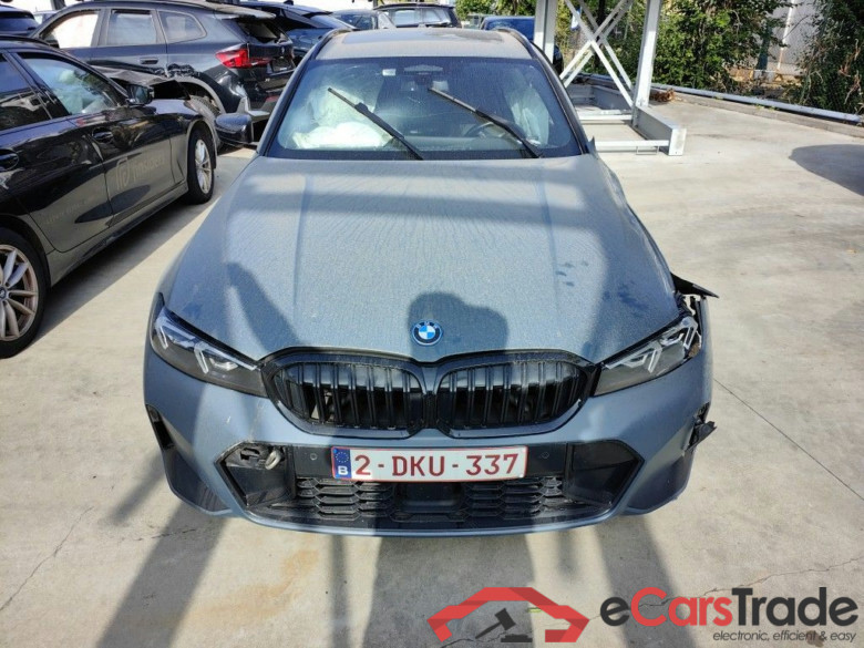 BMW 3 Reeks Touring 330e (215 kW) 5d !! Damaged car !! #1