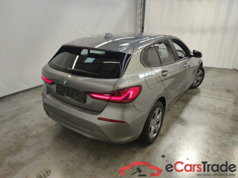 BMW 1 Reeks Hatch 118iA (100 kW) 5d #2