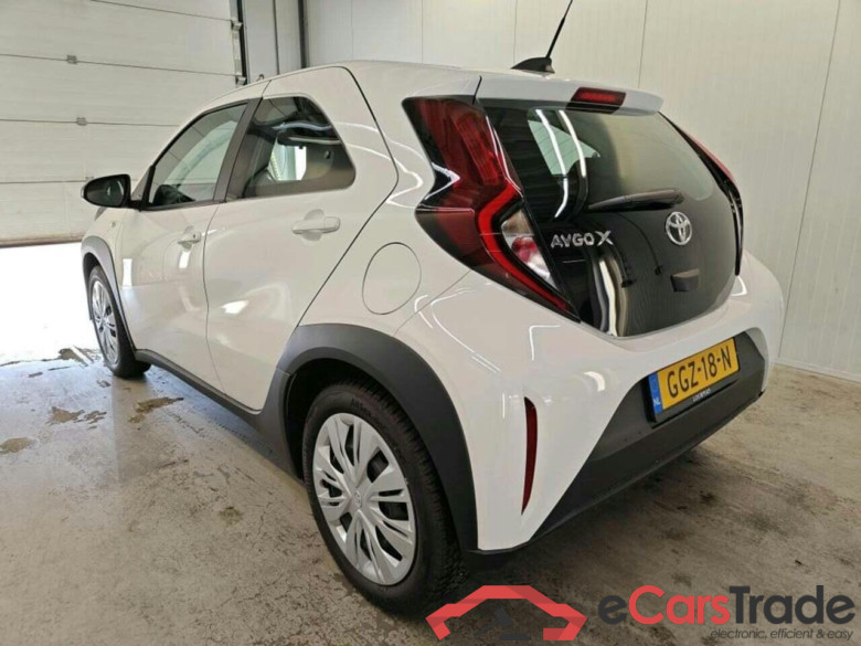 TOYOTA Aygo X 1.0 VVT-i MT Play #6