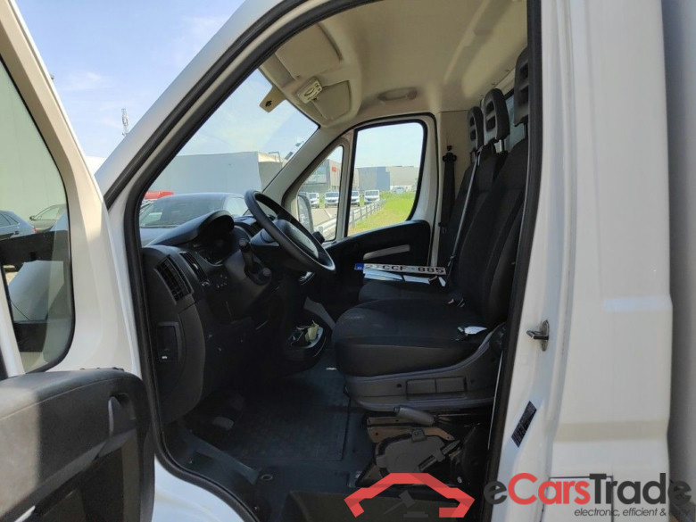 Peugeot Boxer 2.2 BlueHDi S&S 140 Pro 435 L3 2d #3