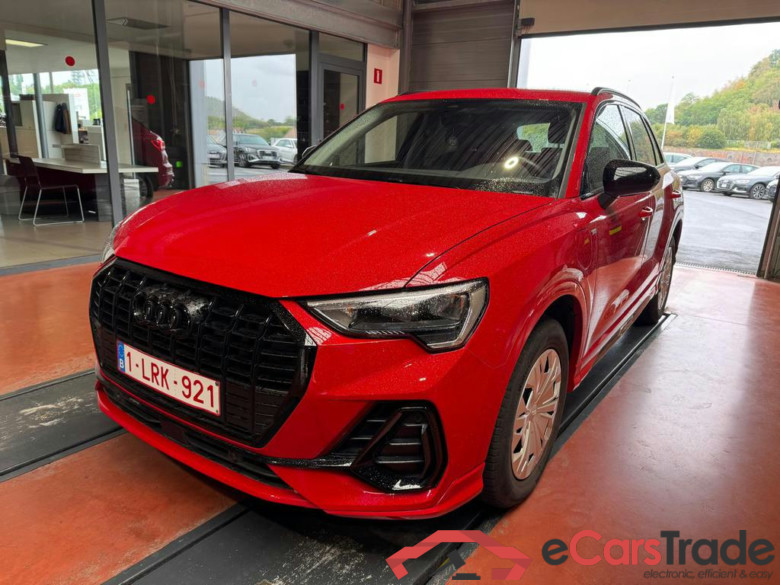 AUDI Q3 PHEV 45 TFSIe S line S tronic (180 kW) #1