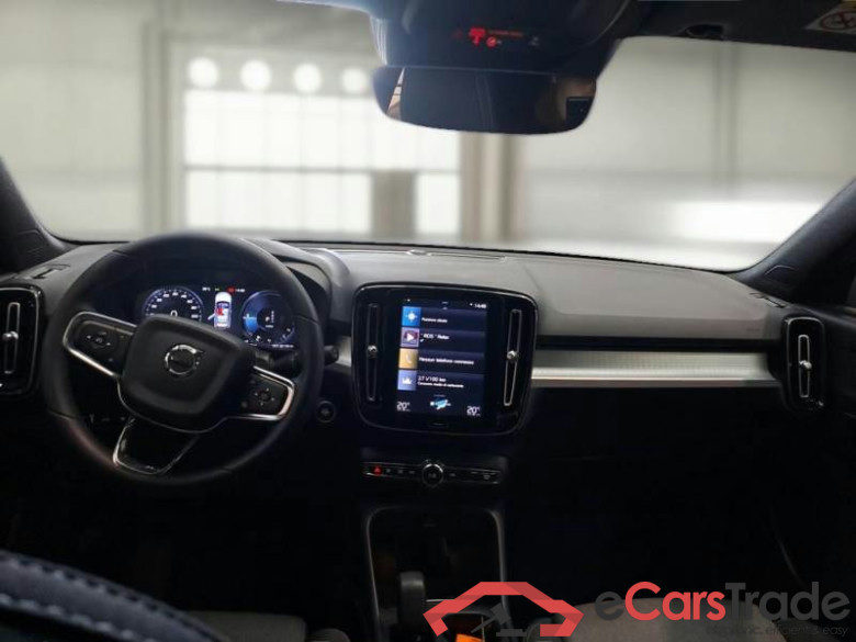 VOLVO XC40 / 2021 / 5P / SUV T5 RECHARGE PLUG-IN AUTO CORE #3