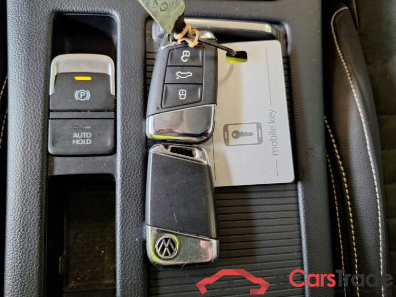 VOLKSWAGEN PASSAT / 2019 / 5P / STATION WAGON VAR. 2.0TDI SCR 147KW EXECUTIVE DSG #6
