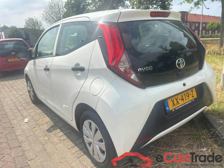 TOYOTA Aygo 1.0 VVT-i x-fun #3