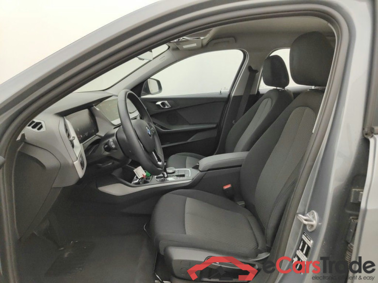 BMW 1 HATCH DIESEL - 2019 118 dA 150hp (EU6AP) 5d #3