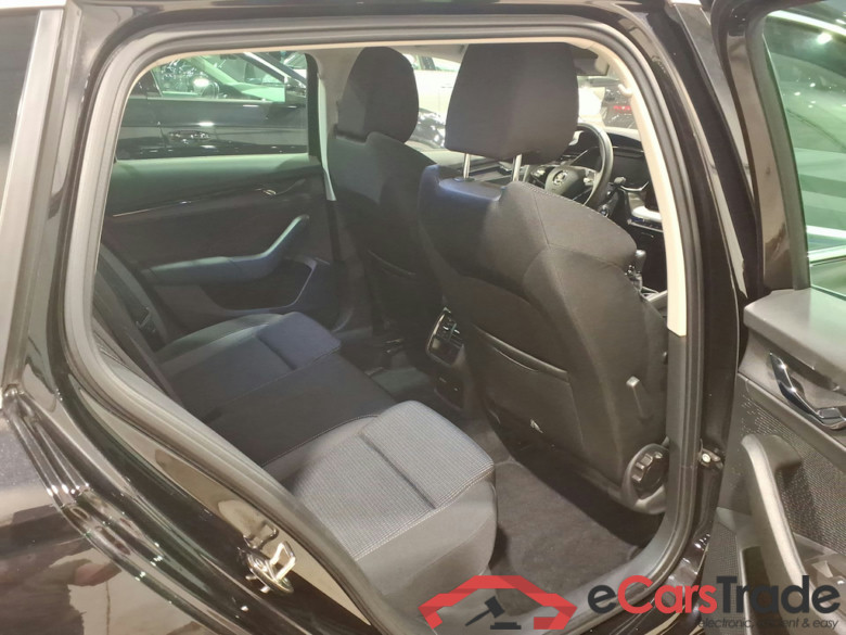 SKODA OCTAVIA COMBI 2.0 CRTDI 110KW CLEVER #5