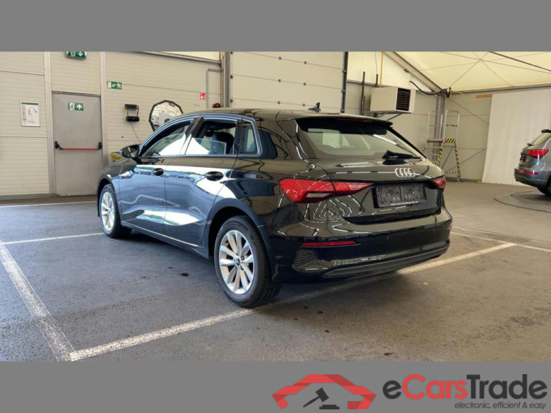 AUDI A3 Sportback 30 TFSI Attraction #3