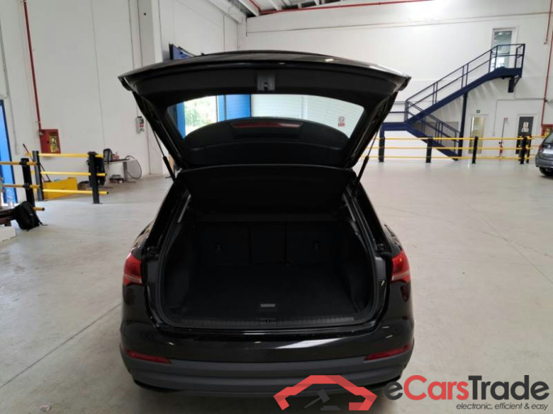 AUDI Q3 / 2018 / 5P / SUV 35 TDI S TRONIC BUSINESS #5