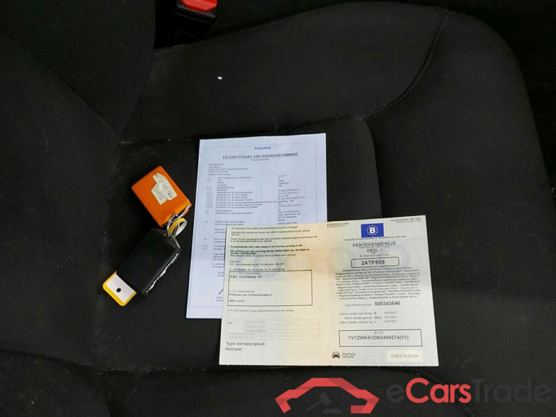 VOLVO - VOL V60 B3 163PK Geartronic Momentum Pro & Pack Business & Winter & Park Assist Pack & Electric Glass Sunroof  * PETROL * #4