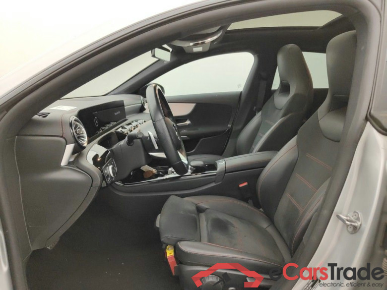 Mercedes-Benz CLA Shooting Brake CLA 200 d Business Solution 5d #3