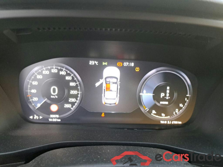 VOLVO XC40 / 2021 / 5P / todoterreno 1.5 T5 Recharge PHEV Plus Dark Auto #4