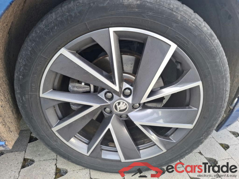 SKODA Enyaq Enyaq iV Sportline 60 62 kWh 132 kW 1° gearbox #3