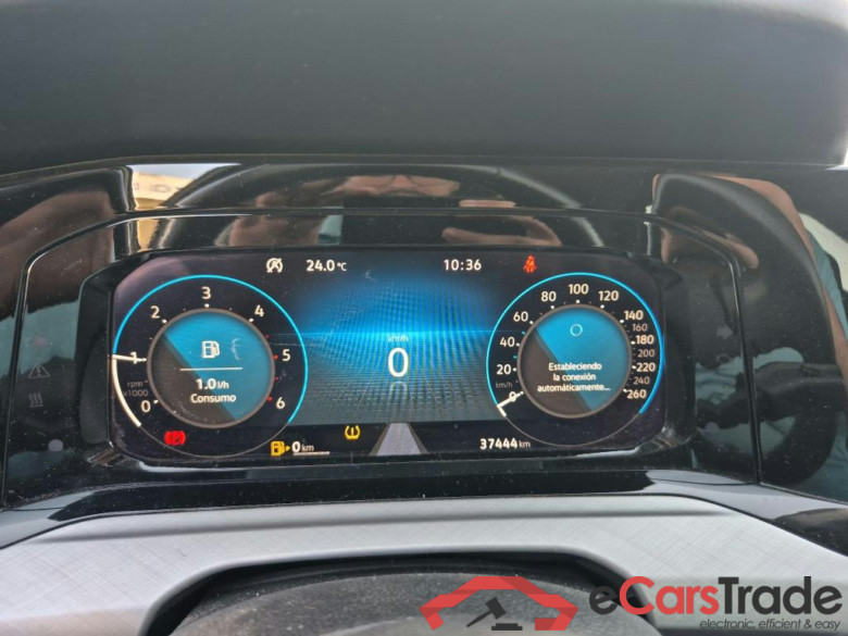 Golf VIII Berlina Life 2.0 TDI 115CV MT6 E6d #4