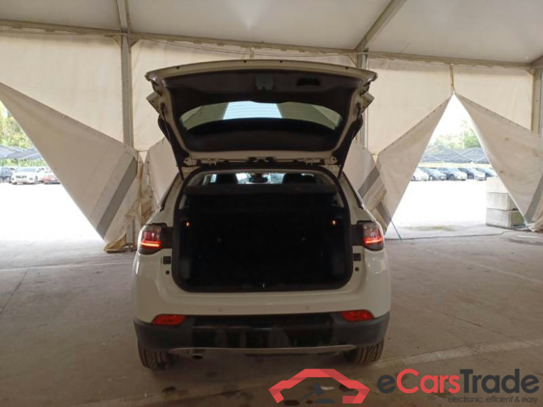 JEEP COMPASS / 2021 / 5P / SUV 1.6 MJET II 96KW LIMITED #5