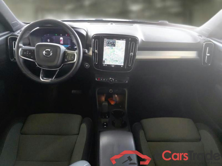 VOLVO XC40 / 2021 / 5P / SUV B3 AUTOMATICO CORE #3