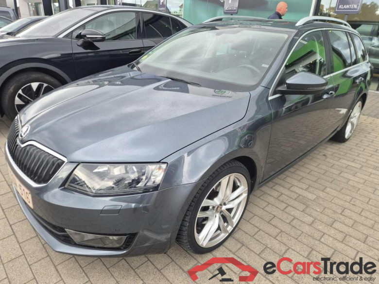 SKODA Octavia Combi Dsl Octavia SW 2.0 CR TDi Style DSG #1