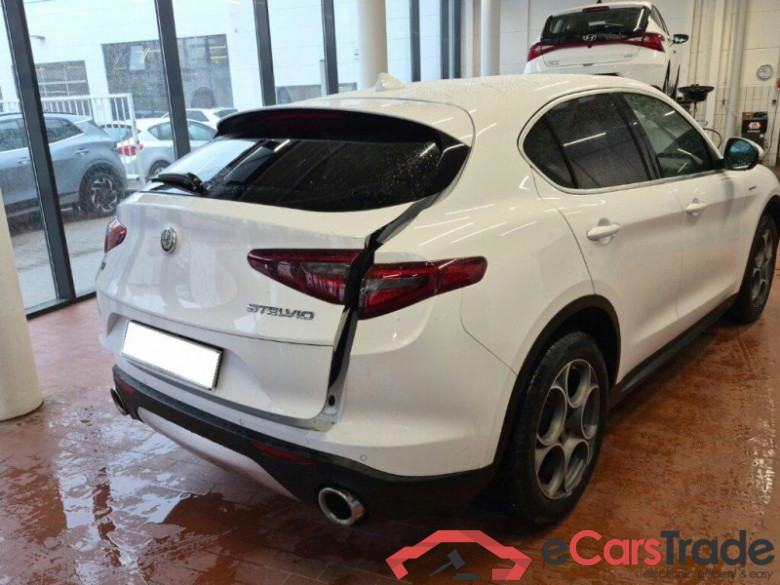 Alfa Romeo Stelvio  #3